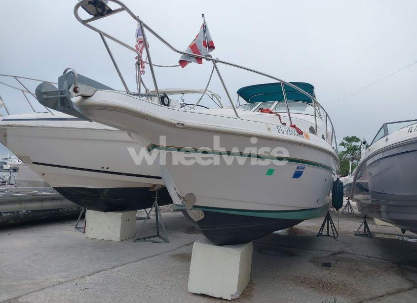 Photo 2 of 1996 Donzi Boat (VIN DNAM6109D696)