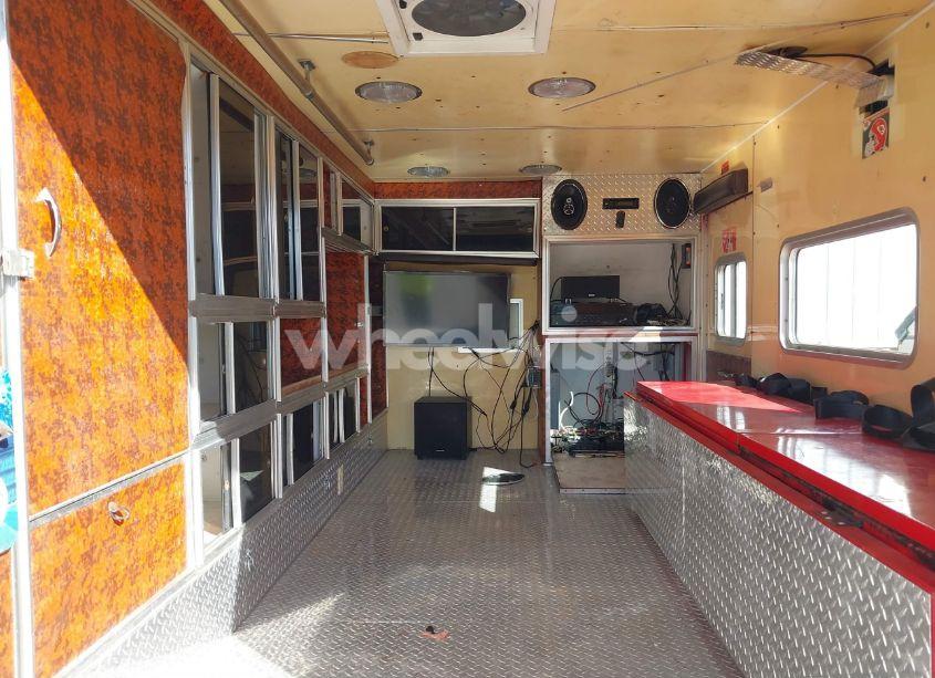 Photo 12 of 1982 Chevrolet 3500 (VIN DR142716MO)