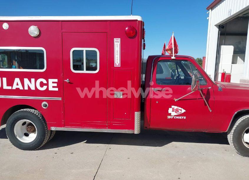 Photo 14 of 1982 Chevrolet 3500 (VIN DR142716MO)