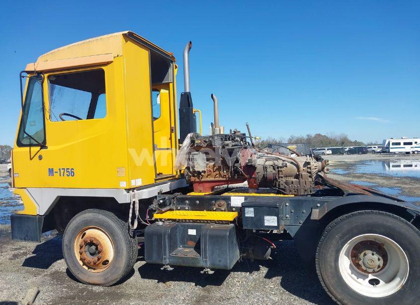 Photo 13 of 2016 Ottawa Yard SPOTTER (VIN EINJ817EE16340664)