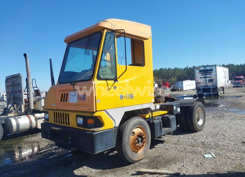 Photo 2 of 2016 Ottawa Yard SPOTTER (VIN EINJ817EE16340664)