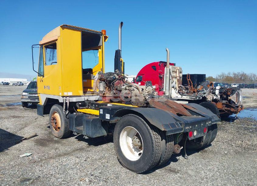 Photo 3 of 2016 Ottawa Yard SPOTTER (VIN EINJ817EE16340664)