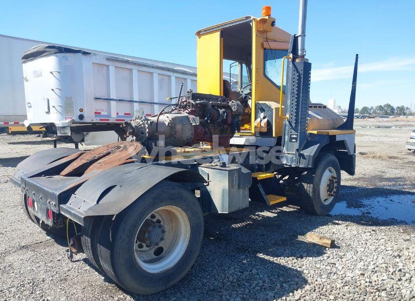 Photo 4 of 2016 Ottawa Yard SPOTTER (VIN EINJ817EE16340664)