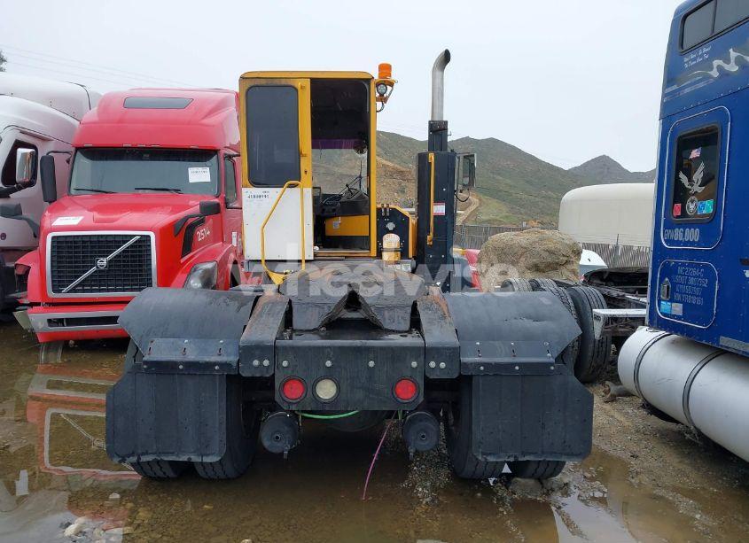 Photo 14 of 2018 Ottawa Yard SPOTTER (VIN EINJ817EE18348825)