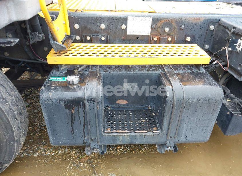 Photo 15 of 2018 Ottawa Yard SPOTTER (VIN EINJ817EE18348825)