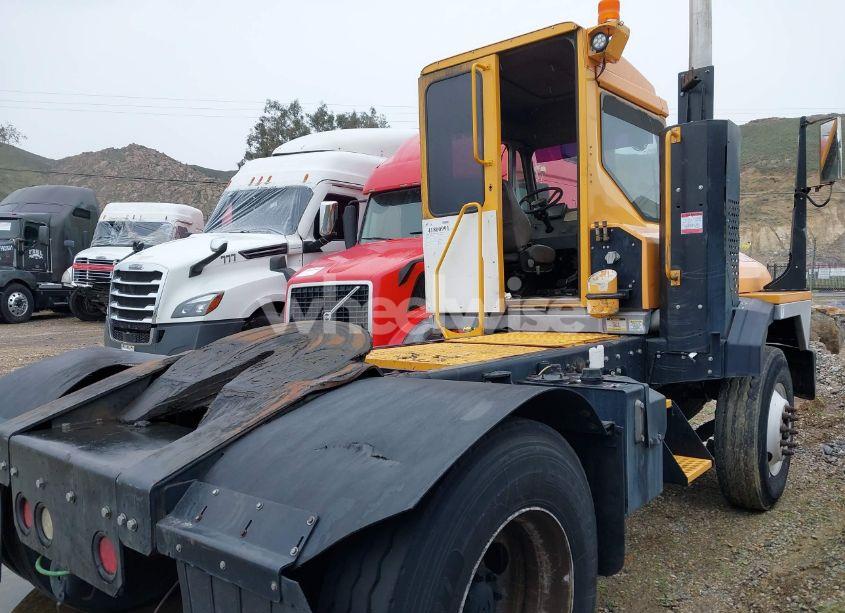 Photo 4 of 2018 Ottawa Yard SPOTTER (VIN EINJ817EE18348825)