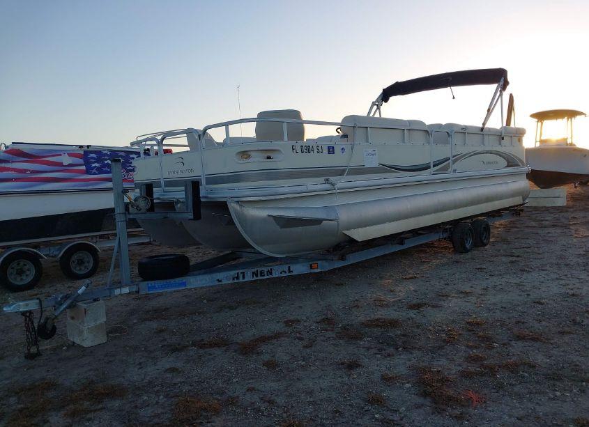 Photo 2 of 2007 Bennington Other (VIN ETW48021I607)