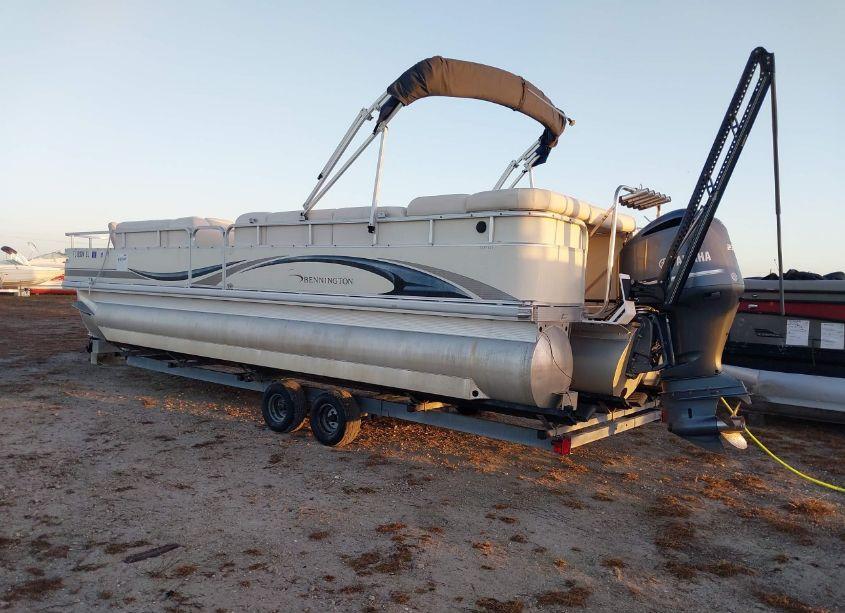 Photo 3 of 2007 Bennington Other (VIN ETW48021I607)