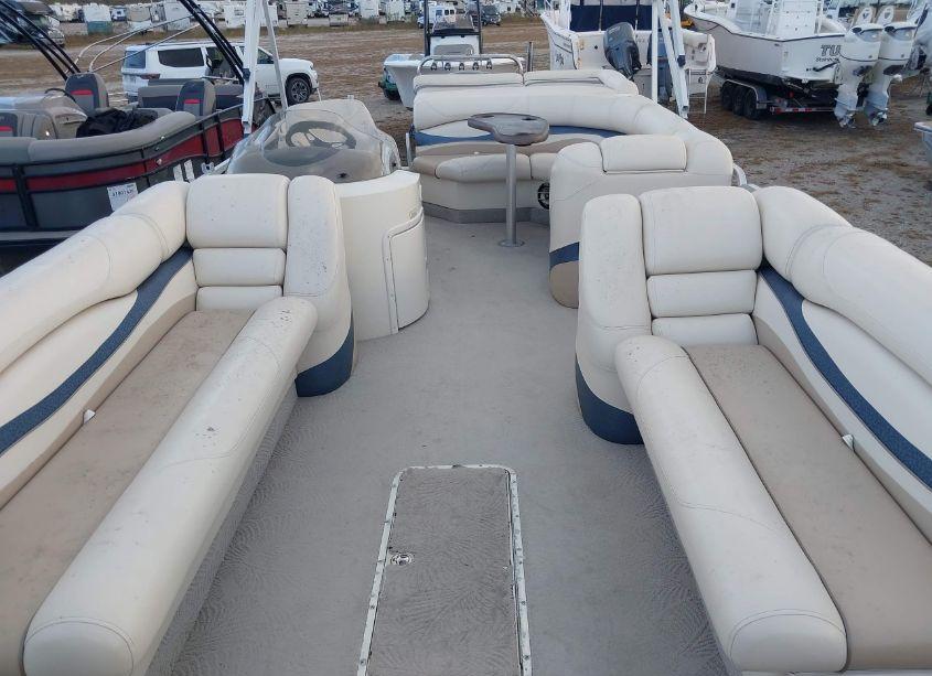 Photo 8 of 2007 Bennington Other (VIN ETW48021I607)