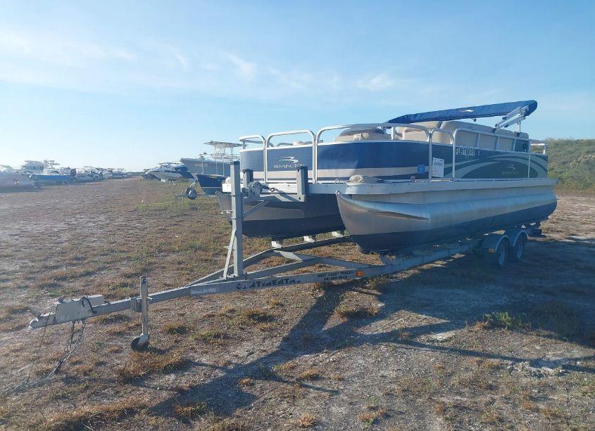 Photo 2 of 2013 Bennington Other (VIN ETW91015D313)