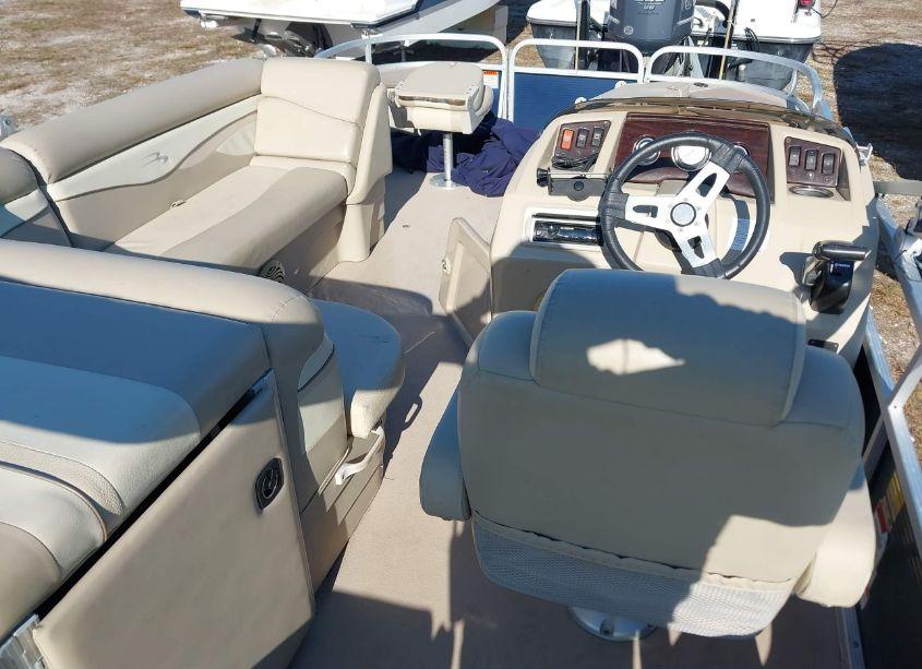 Photo 5 of 2013 Bennington Other (VIN ETW91015D313)