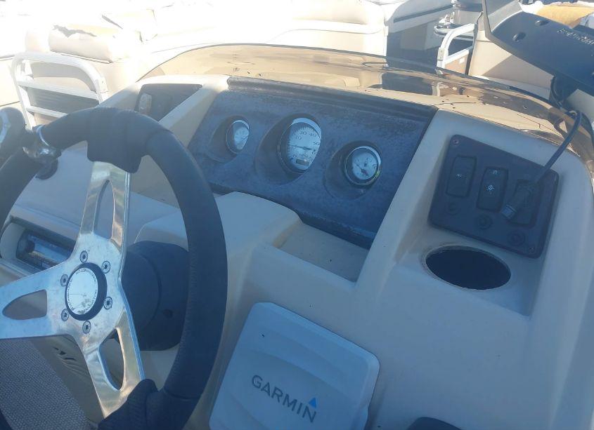 Photo 7 of 2015 Bennington Other (VIN ETWA9136L415)