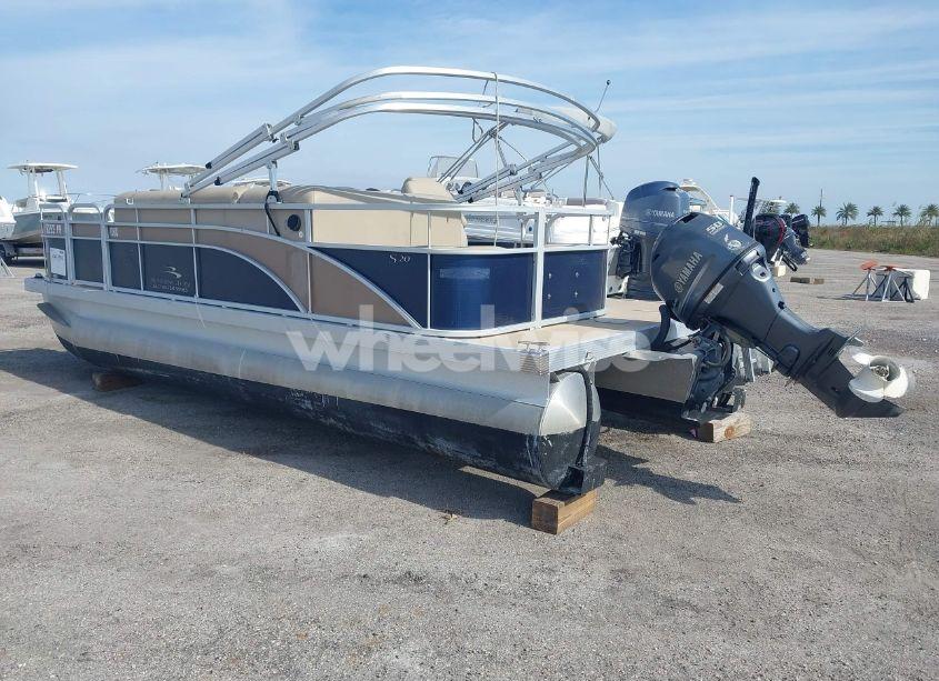 Photo 3 of 2014 Bennington Other (VIN ETWC5121L314)