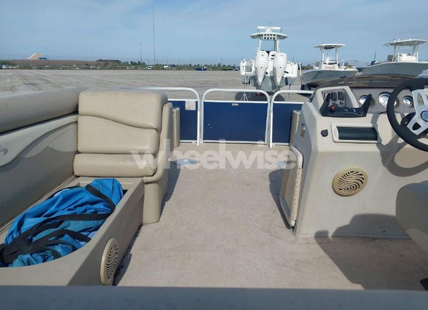 Photo 5 of 2014 Bennington Other (VIN ETWC5121L314)