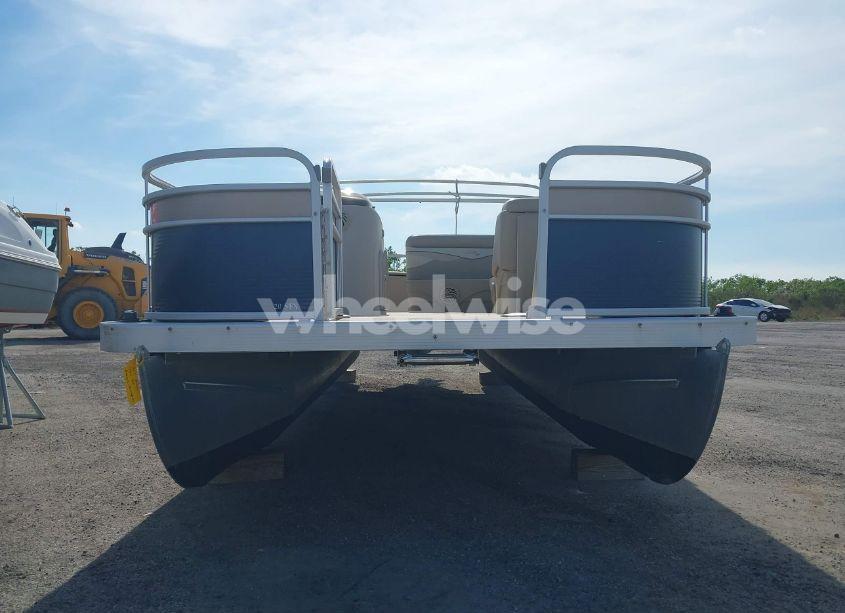 Photo 6 of 2014 Bennington Other (VIN ETWC5121L314)