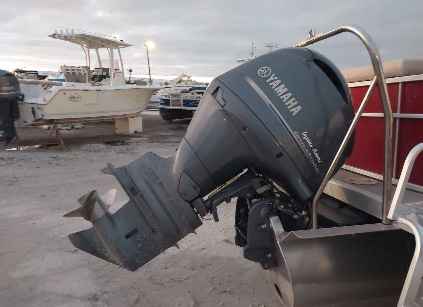 Photo 10 of 2016 Bennington Other (VIN ETWD1287B616)