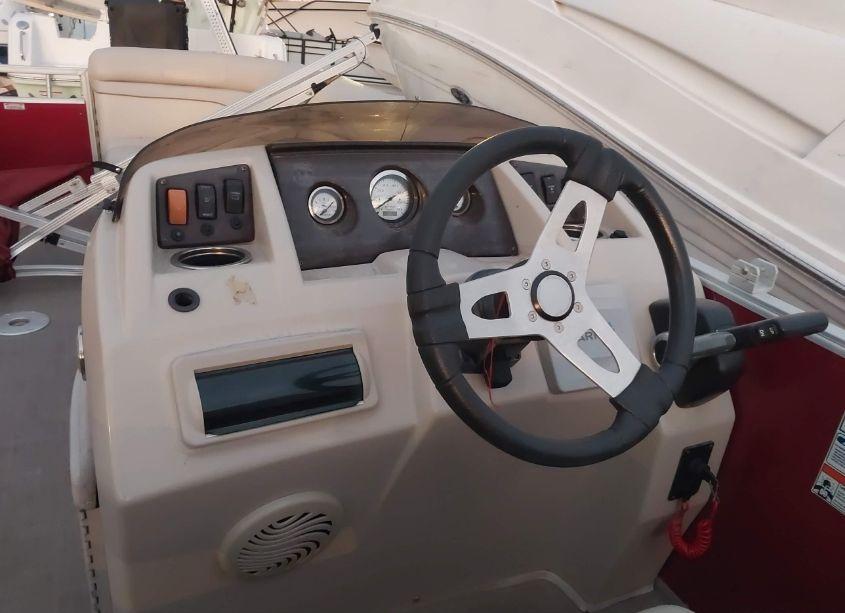 Photo 7 of 2016 Bennington Other (VIN ETWD1287B616)