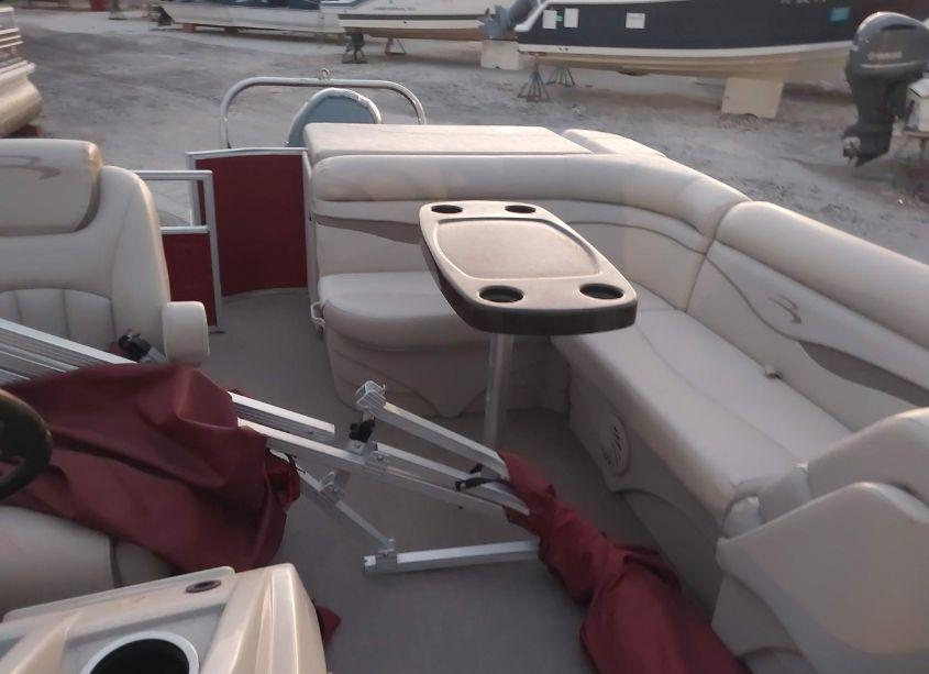 Photo 8 of 2016 Bennington Other (VIN ETWD1287B616)