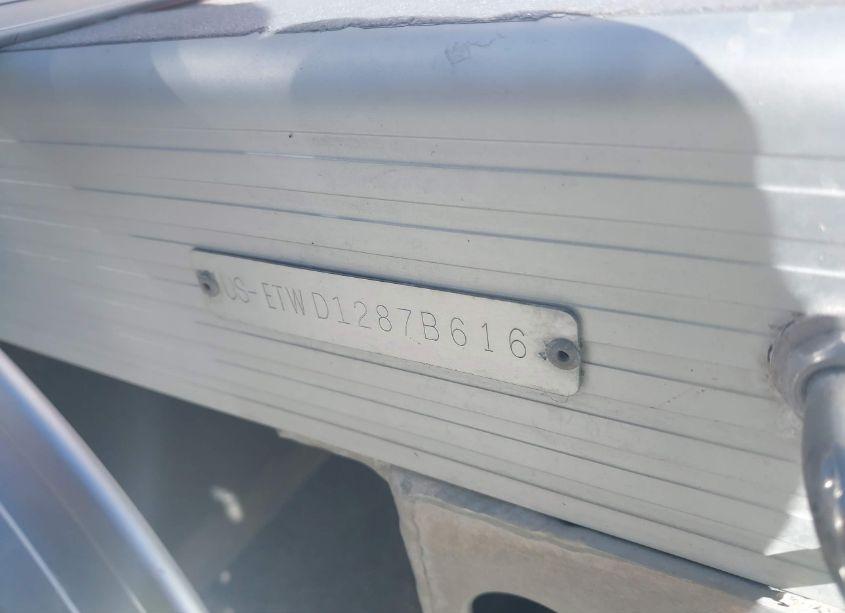 Photo 9 of 2016 Bennington Other (VIN ETWD1287B616)