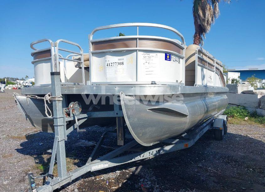 Photo 2 of 2018 Bennington Other (VIN ETWE8620F718)