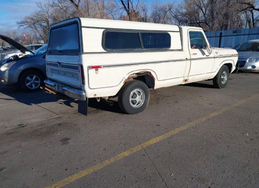 Photo 4 of 1977 Ford F150 (VIN F15JR020949)