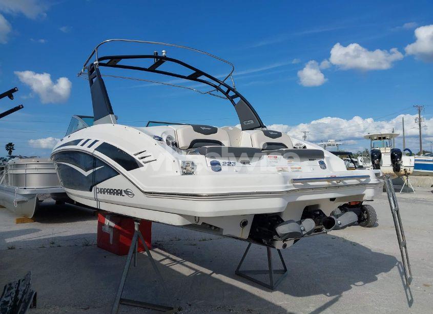 Photo 3 of 2018 Chaparral Other N/A (VIN FGB20150I718)