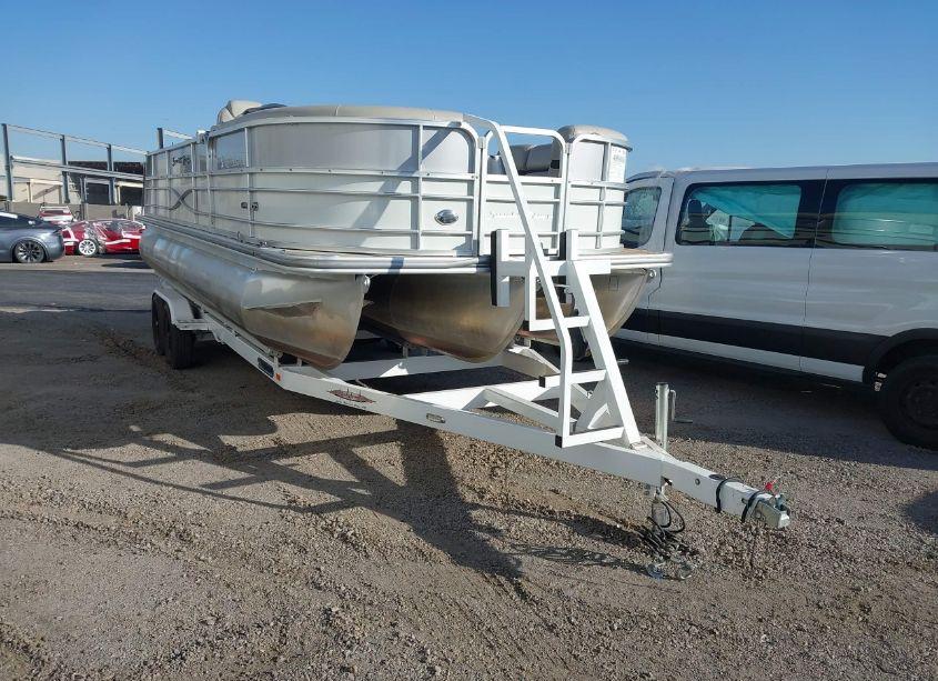 2019 Southbay Boat & TRAILER (VIN FRU42696J819) main photo