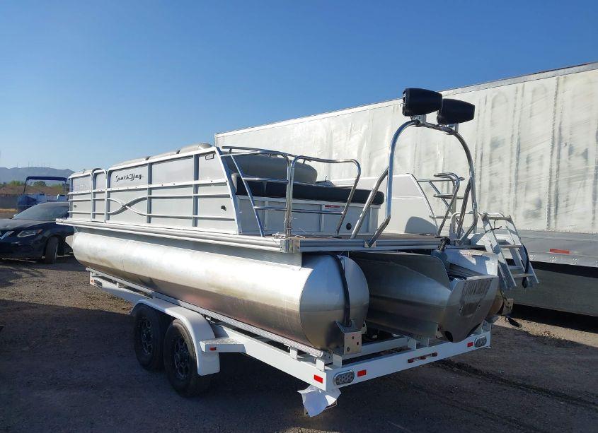 Photo 3 of 2019 Southbay Boat & TRAILER (VIN FRU42696J819)