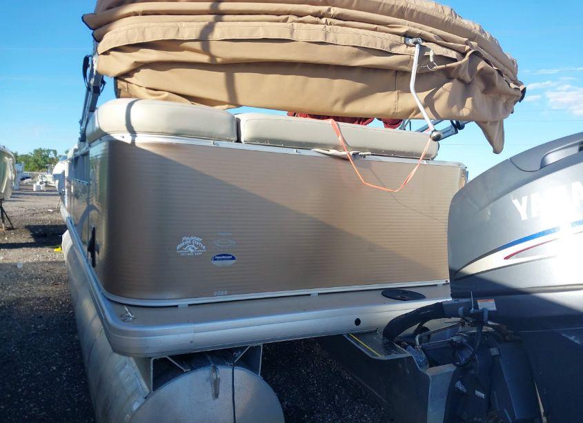 Photo 3 of 2012 Sweetwater Boat (VIN GDY2876TB212)