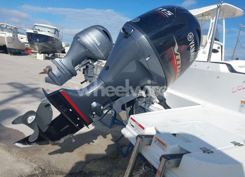 Photo 10 of 2022 Hurricane Boat (VIN GDY62588H122)