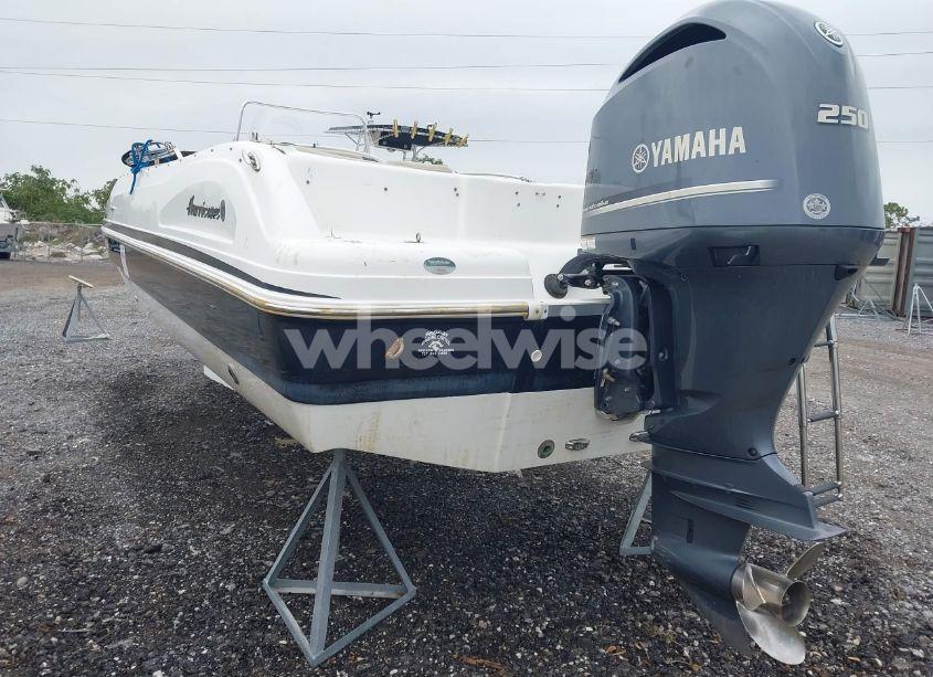 Photo 3 of 2022 Hurricane Boat (VIN GDY66082C222)