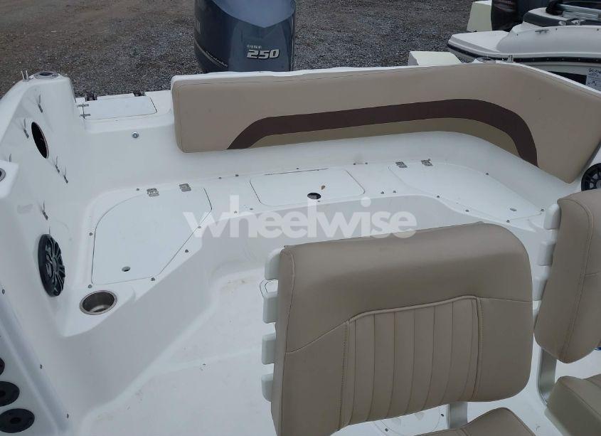 Photo 8 of 2022 Hurricane Boat (VIN GDY66082C222)