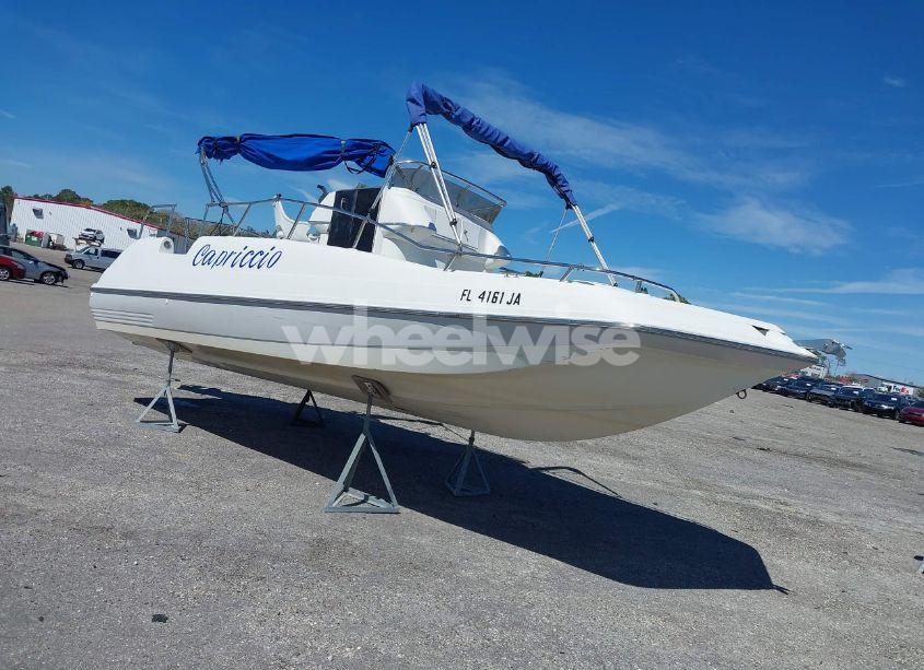 1994 Hurricane Boat (VIN GDYJ6270J394) main photo