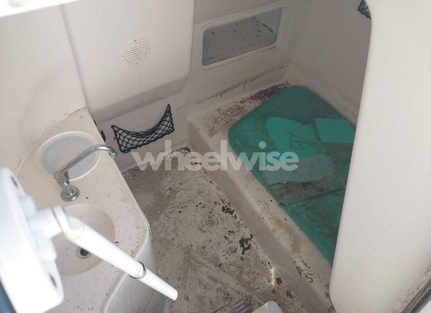 Photo 11 of 2005 Hurricane Boat (VIN GDYZ5126D505)