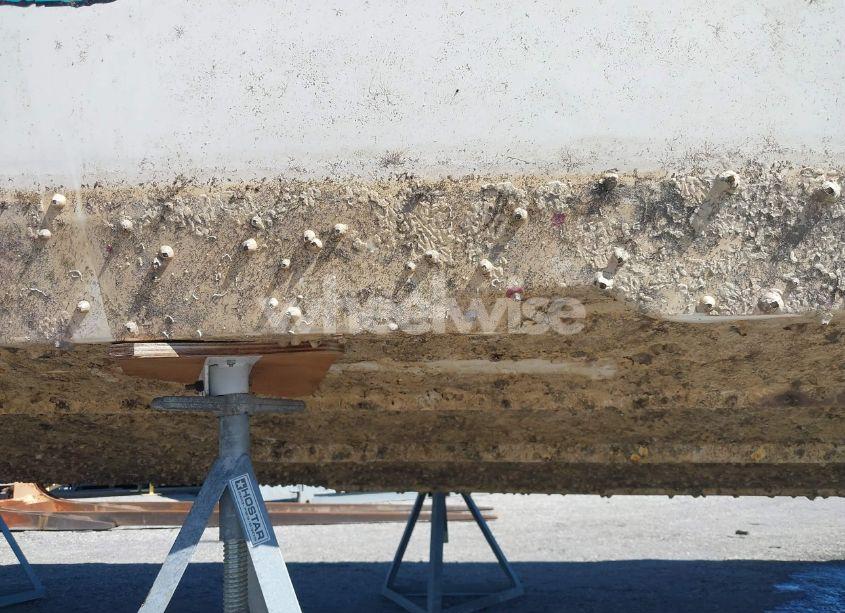 Photo 12 of 2005 Hurricane Boat (VIN GDYZ5126D505)