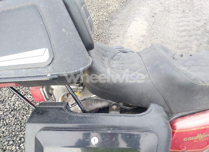 Photo 8 of 1977 Honda Goldwing (VIN GL13011301)