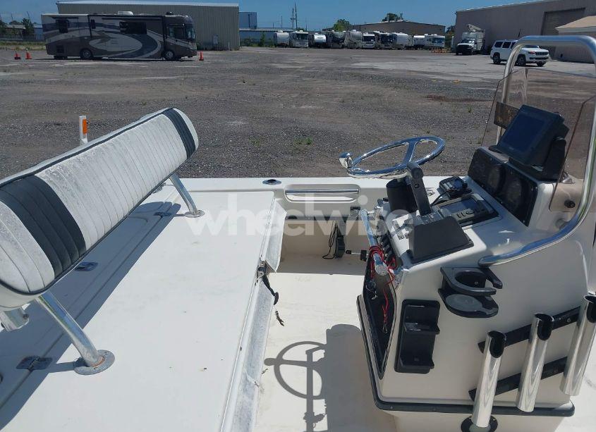 Photo 5 of 2006 Young Boats BOAT (VIN GUX01089B606)