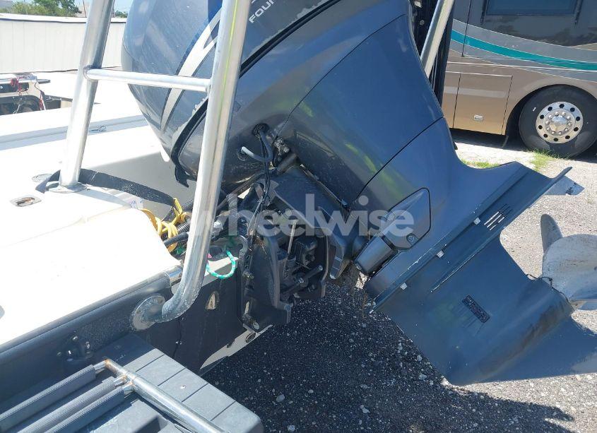 Photo 6 of 2006 Young Boats BOAT (VIN GUX01089B606)