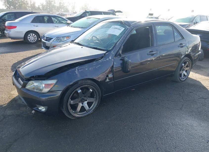 Photo 2 of 1999 Toyota Altezza (VIN GXE100008348)