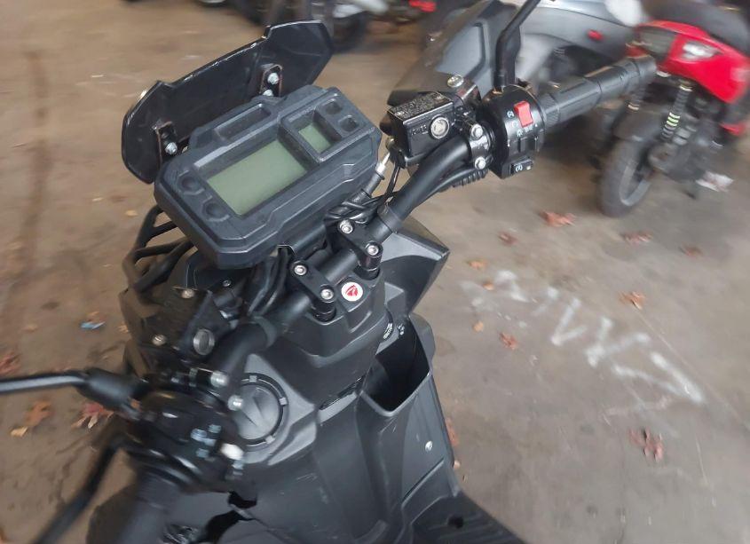 Photo 7 of 2023 Qianxin Scooter N/A (VIN H0DTAELZ9PY800095)