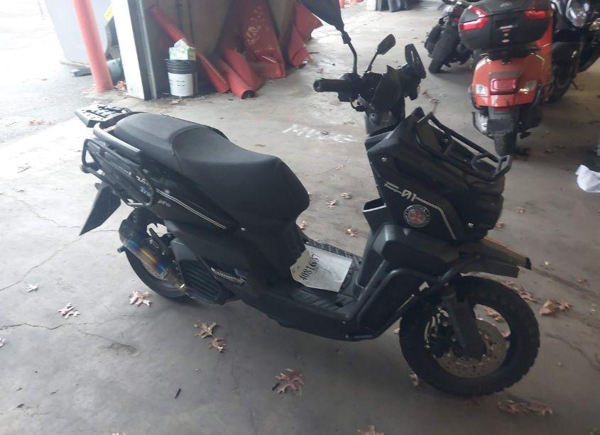 Photo 8 of 2023 Qianxin Scooter N/A (VIN H0DTAELZ9PY800095)