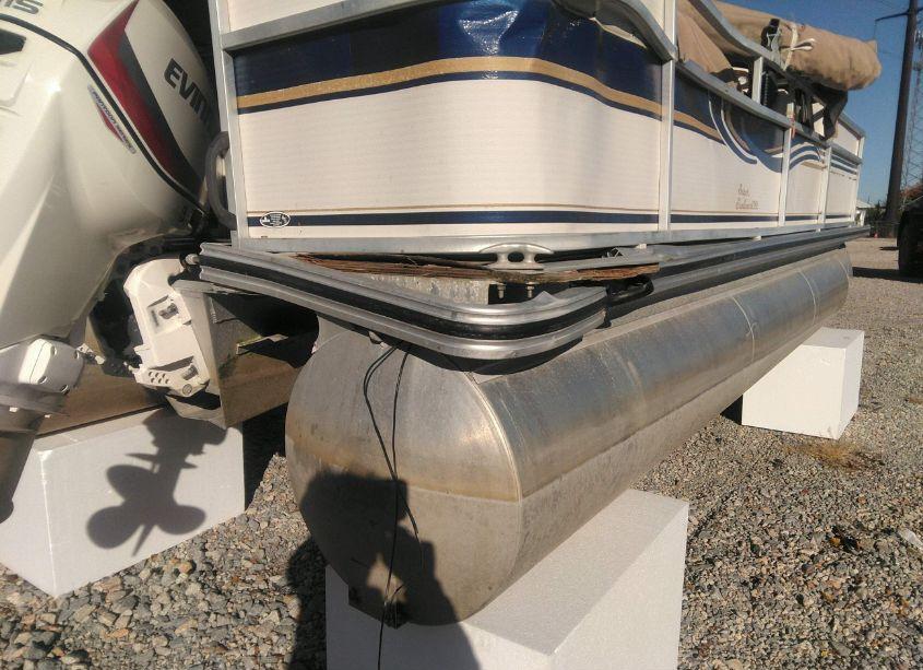 Photo 6 of 2003 Harr Unknown (VIN HAMP6816I203)