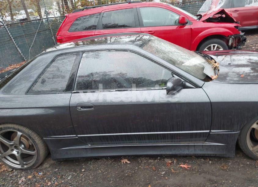 Photo 13 of 1992 Nissan Skyline (VIN HCR32278073)