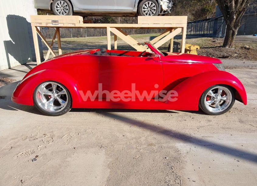 Photo 14 of 1937 Ford Roadster (VIN IA039574)