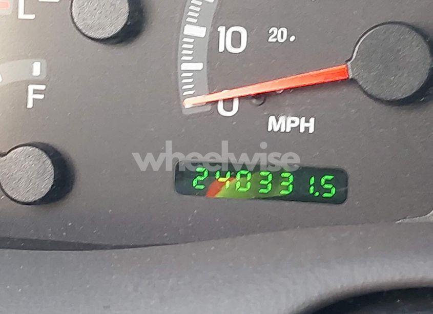 Photo 15 of 2002 Ford Expedition (VIN IFMPU16L32LA44551)