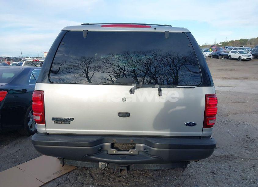 Photo 16 of 2002 Ford Expedition (VIN IFMPU16L32LA44551)