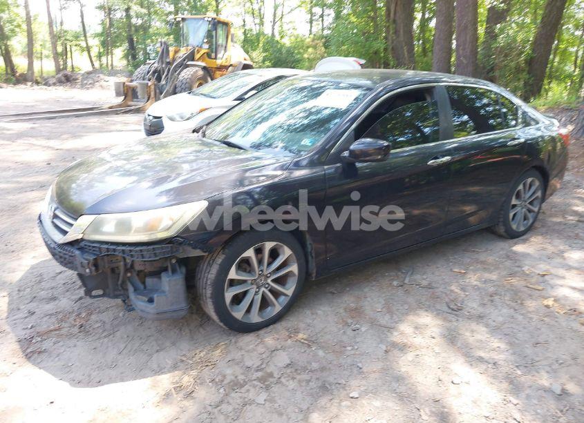 Photo 2 of 2014 Honda Accord (VIN IHGCR2F51EA203127)