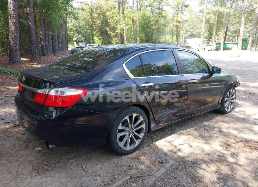 Photo 4 of 2014 Honda Accord (VIN IHGCR2F51EA203127)