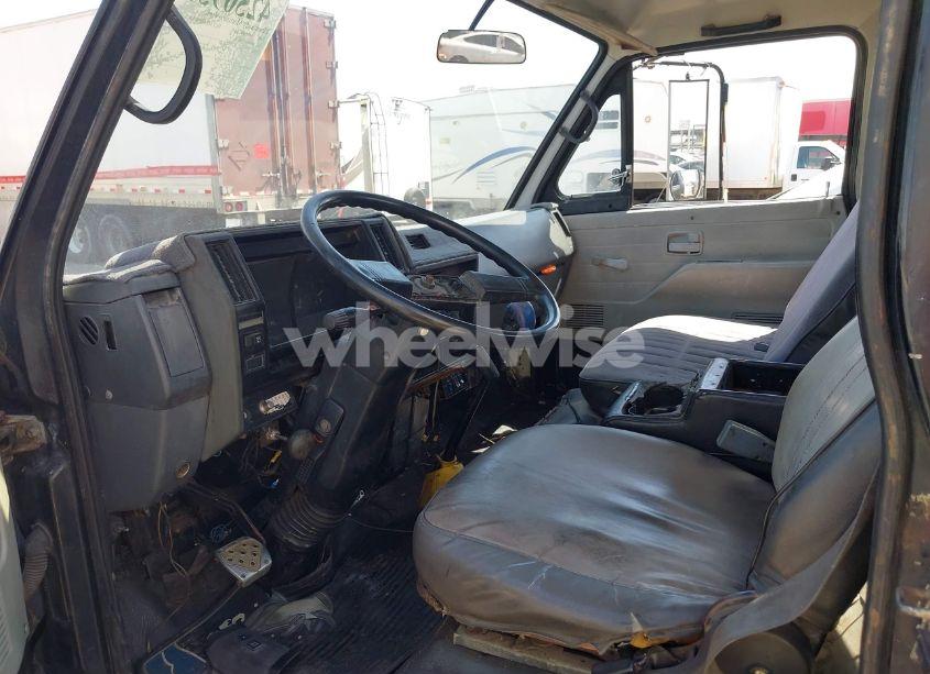 Photo 7 of 1988 Chevrolet Tilt MASTER W4S042 (VIN J8BB4B1H3J7005657)