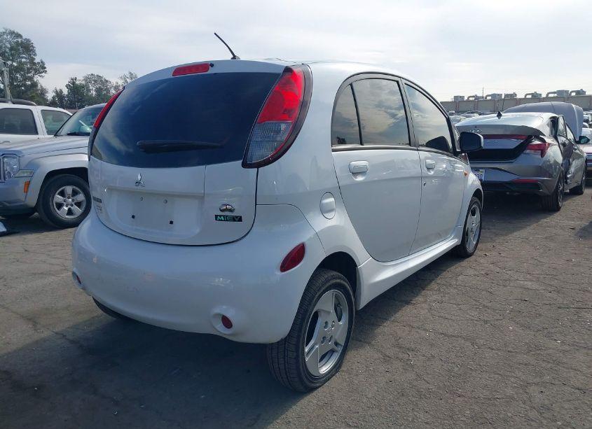 Photo 4 of 2014 Mitsubishi I-miev ES (VIN JA3215H44EU025122)